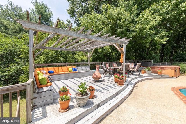 517 MERRIMANS LN, Winchester, VA 22601