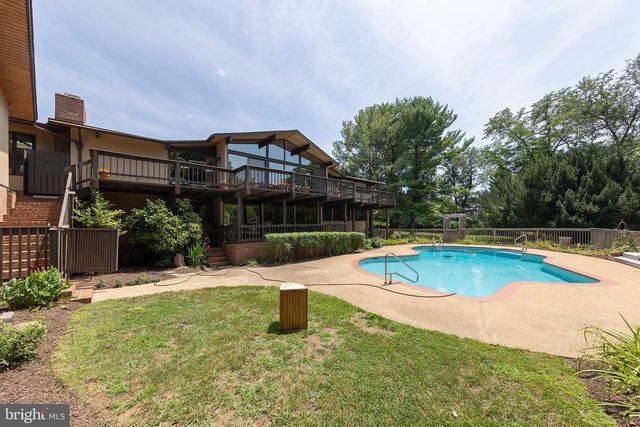 517 MERRIMANS LN, Winchester, VA 22601
