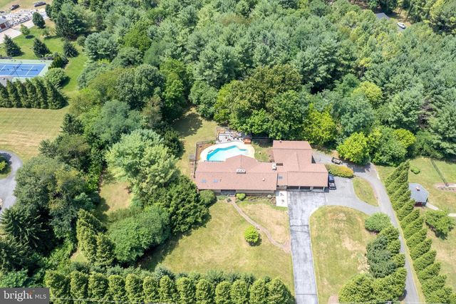 517 MERRIMANS LN, Winchester, VA 22601