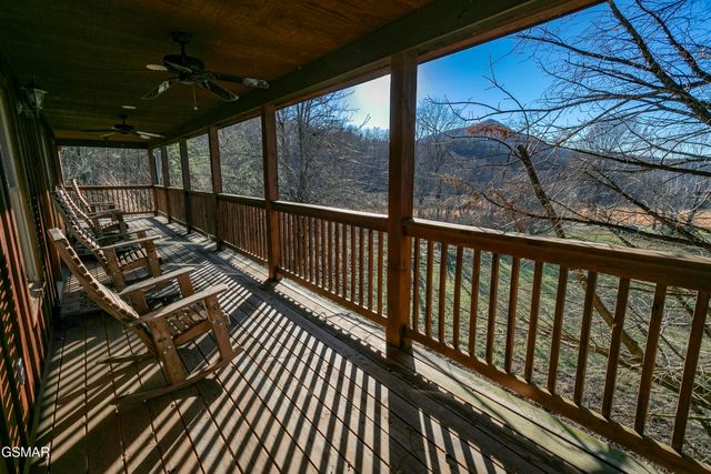 3624 Katy Hollar Road, Sevierville, TN 37862