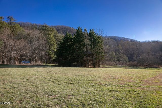 3624 Katy Hollar Road, Sevierville, TN 37862