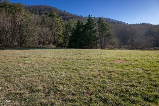 3624 Katy Hollar Road, Sevierville, TN 37862