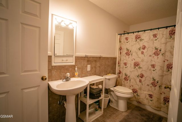 3624 Katy Hollar Road, Sevierville, TN 37862