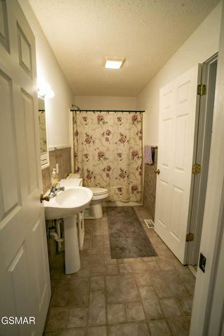 3624 Katy Hollar Road, Sevierville, TN 37862