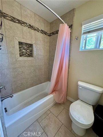 19006 Ivanpah Way, Apple Valley, CA 92308