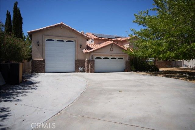 19006 Ivanpah Way, Apple Valley, CA 92308