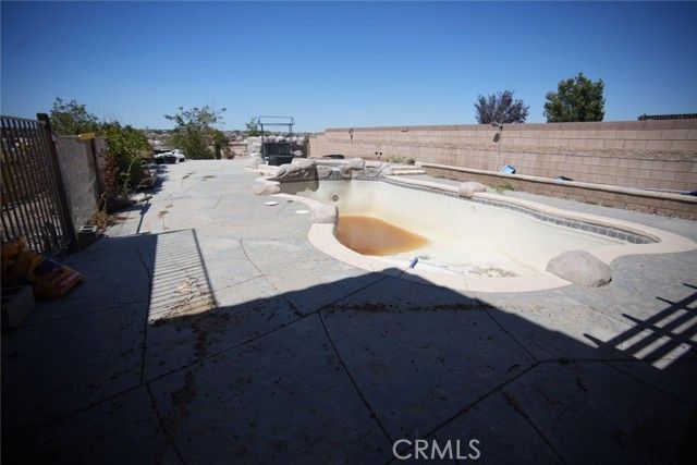 19006 Ivanpah Way, Apple Valley, CA 92308