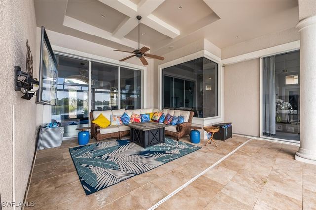 8957 Shenendoah CIR, Naples, FL 34113