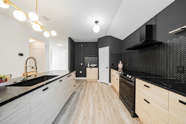 216 Prentice Drive, Seagoville, TX 75159