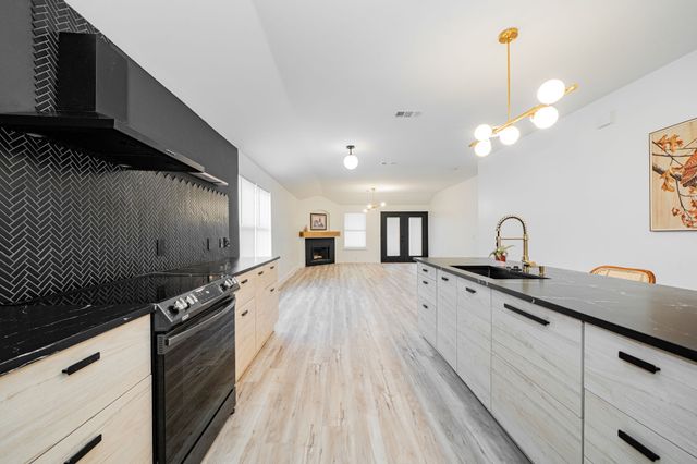 216 Prentice Drive, Seagoville, TX 75159