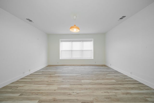 216 Prentice Drive, Seagoville, TX 75159