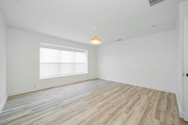 216 Prentice Drive, Seagoville, TX 75159