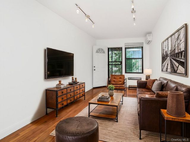 3041 Sedgwick Avenue, Bronx, NY 10468