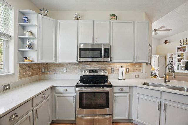 9915 KONA ISLE COURT, Orlando, FL 32817