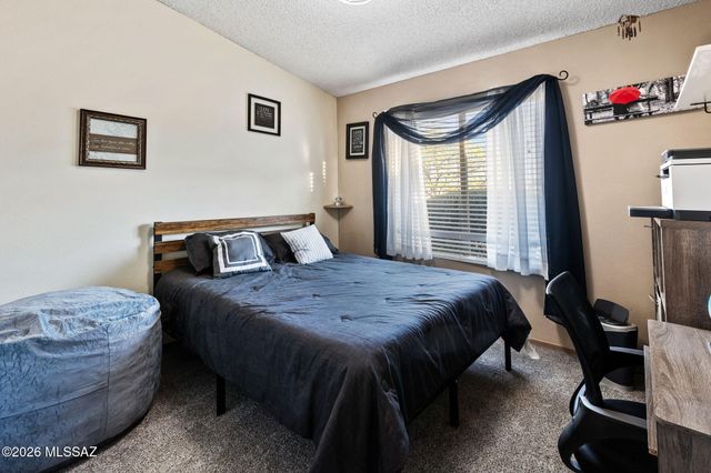 9001 E Desert Aire Street, Tucson, AZ 85730