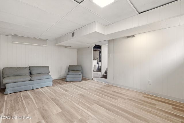 1840 Trevilian Way, Louisville, KY 40205