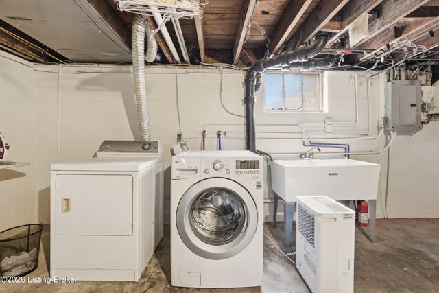 1840 Trevilian Way, Louisville, KY 40205