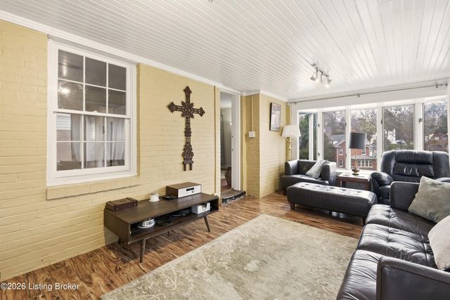 1840 Trevilian Way, Louisville, KY 40205