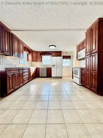 401 Hudson Street, St Albans, WV 25177