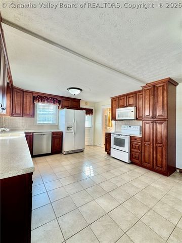 401 Hudson Street, St Albans, WV 25177