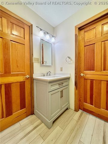 401 Hudson Street, St Albans, WV 25177