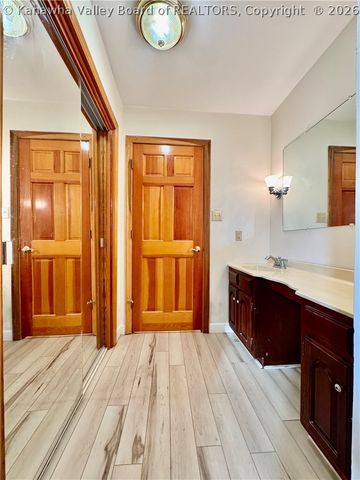 401 Hudson Street, St Albans, WV 25177