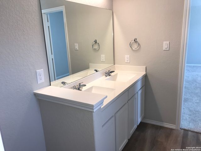 1810 Strawberry Fld, New Braunfels, TX 78130