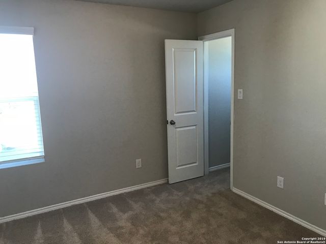 1810 Strawberry Fld, New Braunfels, TX 78130