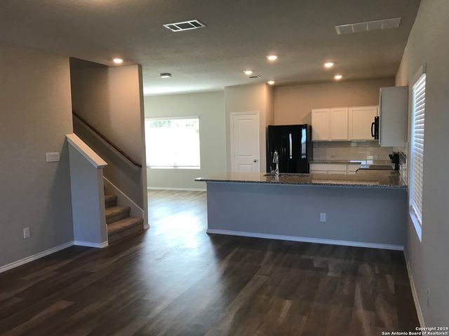 1810 Strawberry Fld, New Braunfels, TX 78130