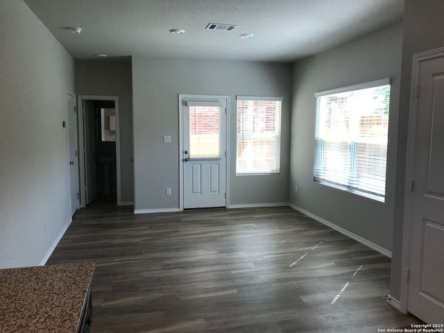 1810 Strawberry Fld, New Braunfels, TX 78130