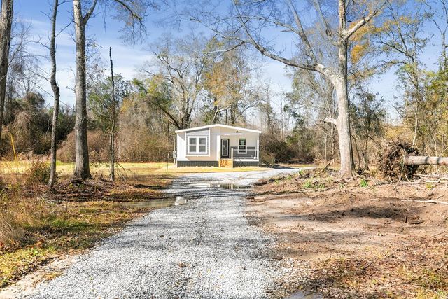 5704 S County Road 49, Slocomb, AL 36375