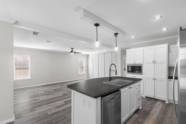 5704 S County Road 49, Slocomb, AL 36375