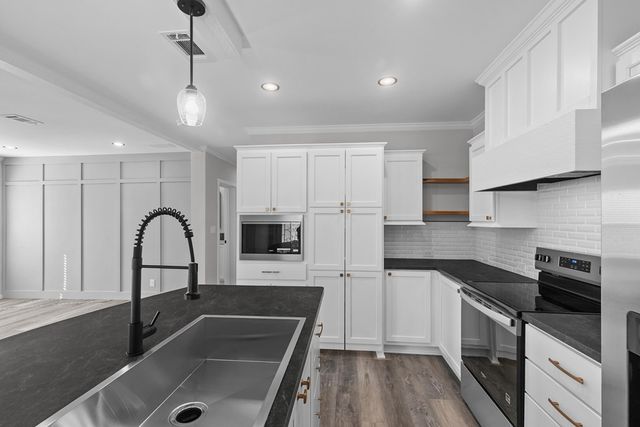 5704 S County Road 49, Slocomb, AL 36375