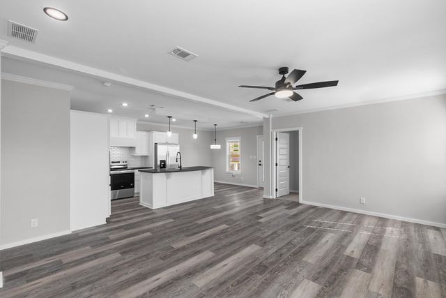 5704 S County Road 49, Slocomb, AL 36375