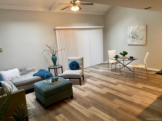 166 Horizon View Drive 166, Farmingville, NY 11738