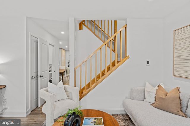 144 JAMESTOWN AVE, Philadelphia, PA 19127
