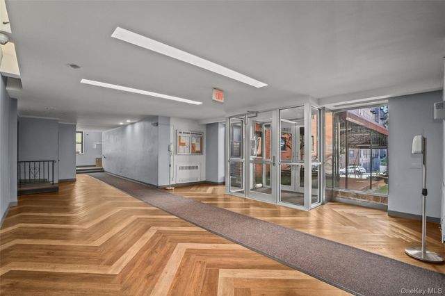 555 Bronx River Rd 1J, Yonkers, NY 10704