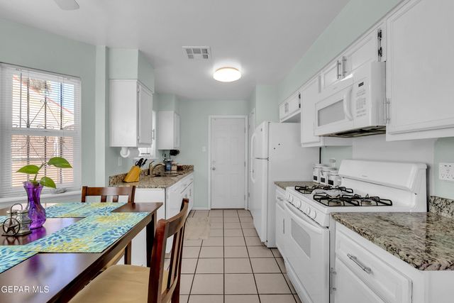 10716 HITCHCOCK Avenue, El Paso, TX 79935