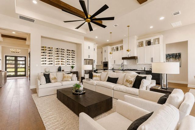 638 Bridge Water LOOP, Dripping Springs, TX 78620
