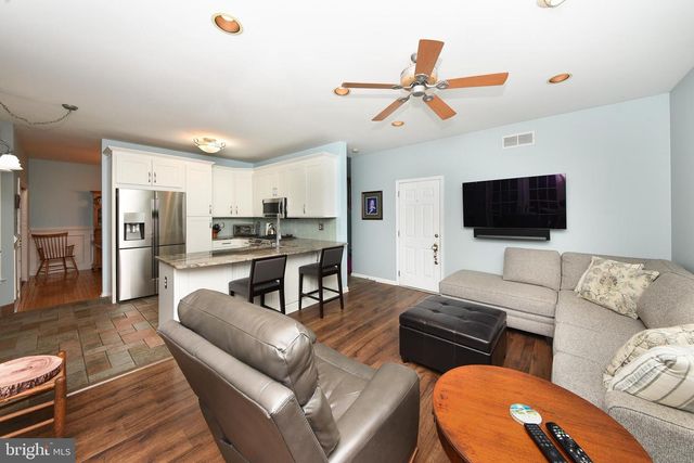 2053 CHRISTINA, Langhorne, PA 19053