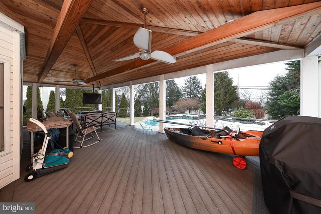 2053 CHRISTINA, Langhorne, PA 19053