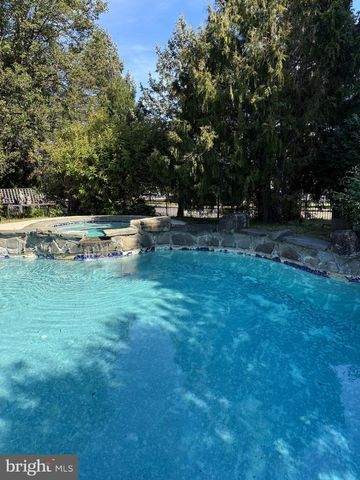 2053 CHRISTINA, Langhorne, PA 19053