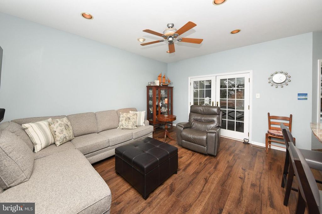 Image 21 of property listing at 2053 CHRISTINA, Langhorne, PA 19053