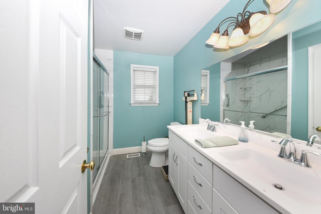 Image 26 of property listing at 2053 CHRISTINA, Langhorne, PA 19053