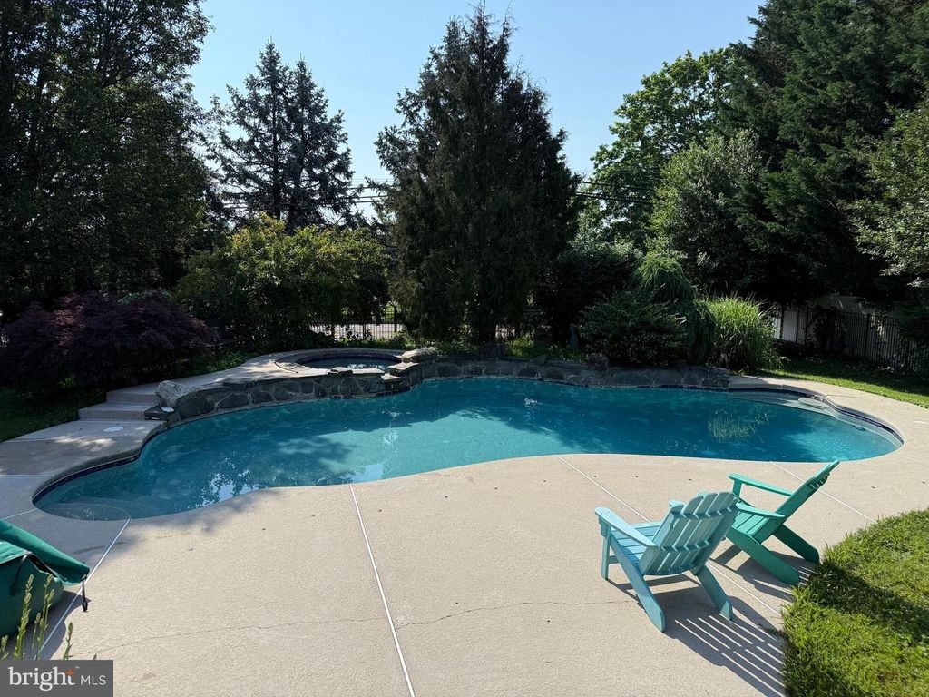 Image 49 of property listing at 2053 CHRISTINA, Langhorne, PA 19053