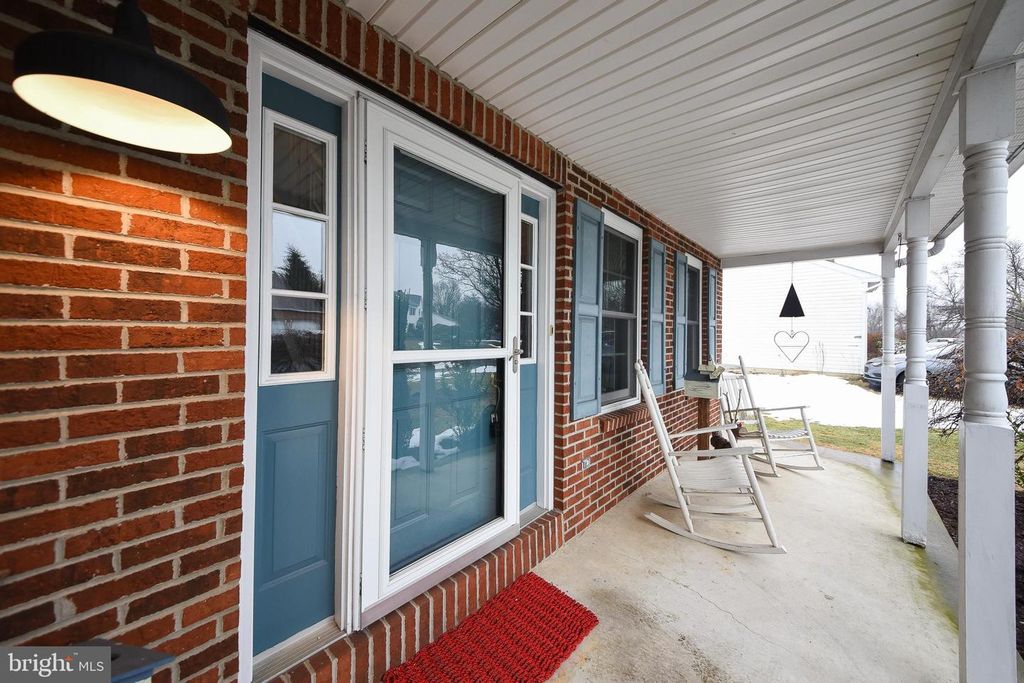 Image 5 of property listing at 2053 CHRISTINA, Langhorne, PA 19053