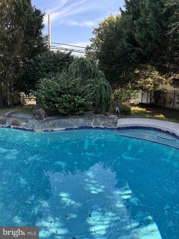 Image 52 of property listing at 2053 CHRISTINA, Langhorne, PA 19053