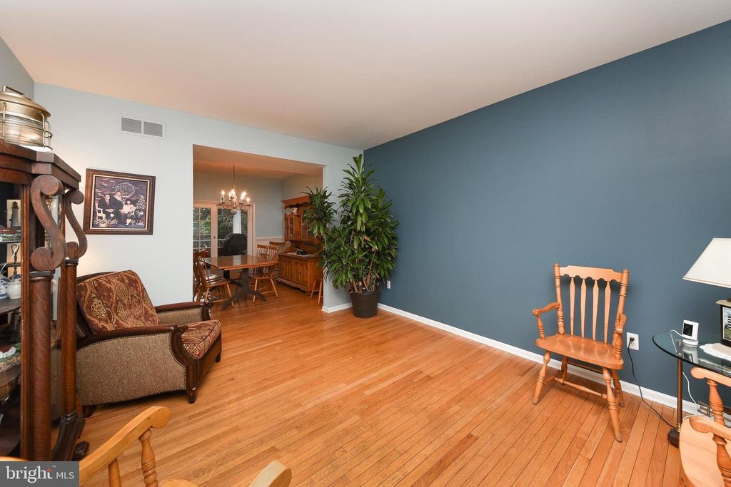 Image 9 of property listing at 2053 CHRISTINA, Langhorne, PA 19053