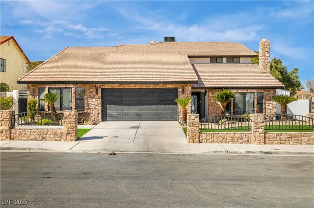 3911 Kamden Way, Las Vegas, NV 89119