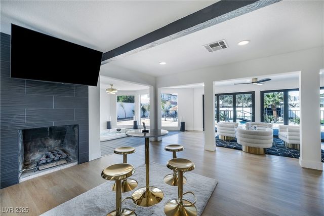 3911 Kamden Way, Las Vegas, NV 89119